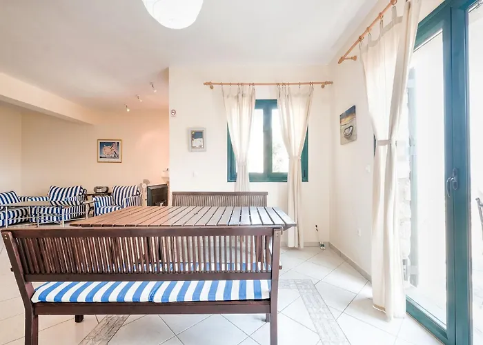 In Near Kissakas 빌라 Pera Melana