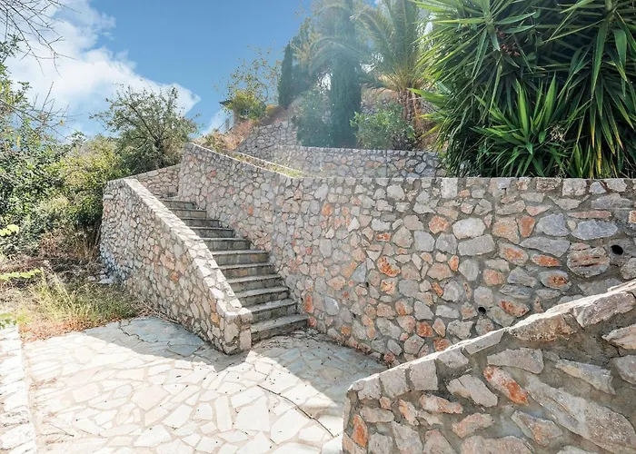 빌라 In Near Kissakas *