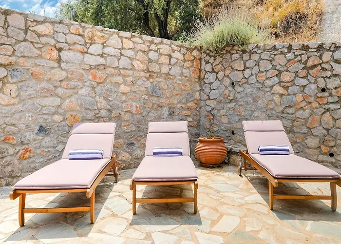 In Near Kissakas Pera Melana