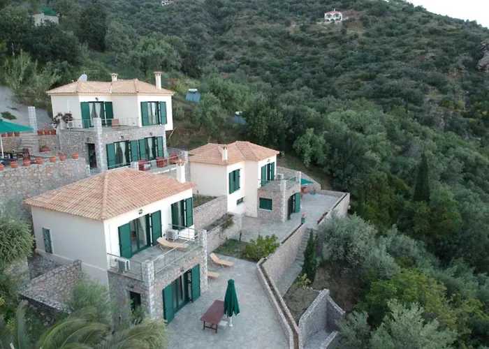 Villa In Near Kissakas Pera Melana